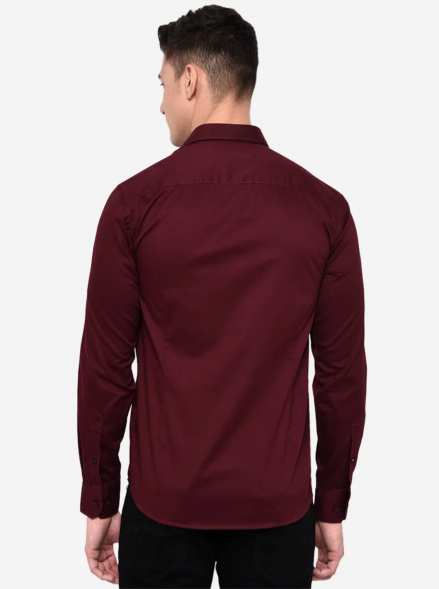 Maroon Solid Slim Fit Casual Shirt | JadeBlue